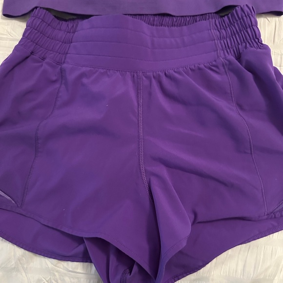 Lululemon purple size 4 hotty hot shirts and swiftly set - Picture 2 of 6